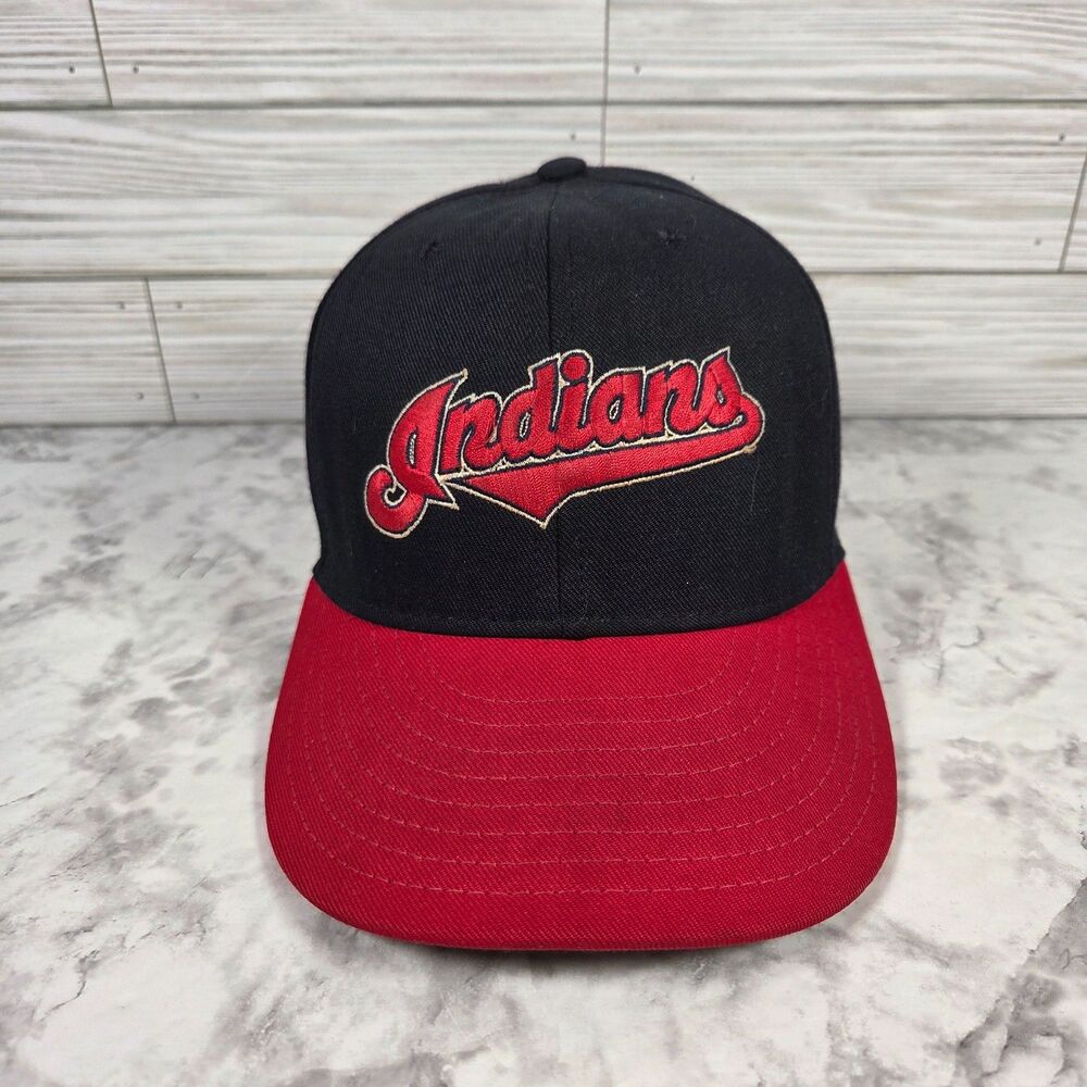 Vintage 90's Pro-Line Cleveland Indians Fitted Baseball Hat Size 7 Chief Wahoo